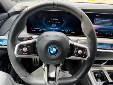 BMW i7 xDrive 60 M Sport  TV