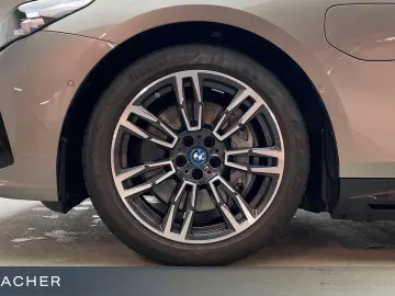 BMW 550e A xDrive M-Sport