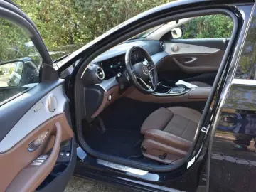 MERCEDES-BENZ E 300 e Lim. 4 Matic
