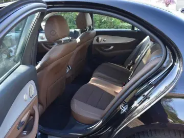 MERCEDES-BENZ E 300 e Lim. 4 Matic