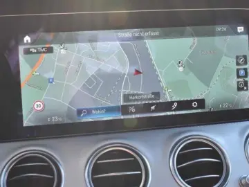 MERCEDES-BENZ E 300 e Lim. 4 Matic