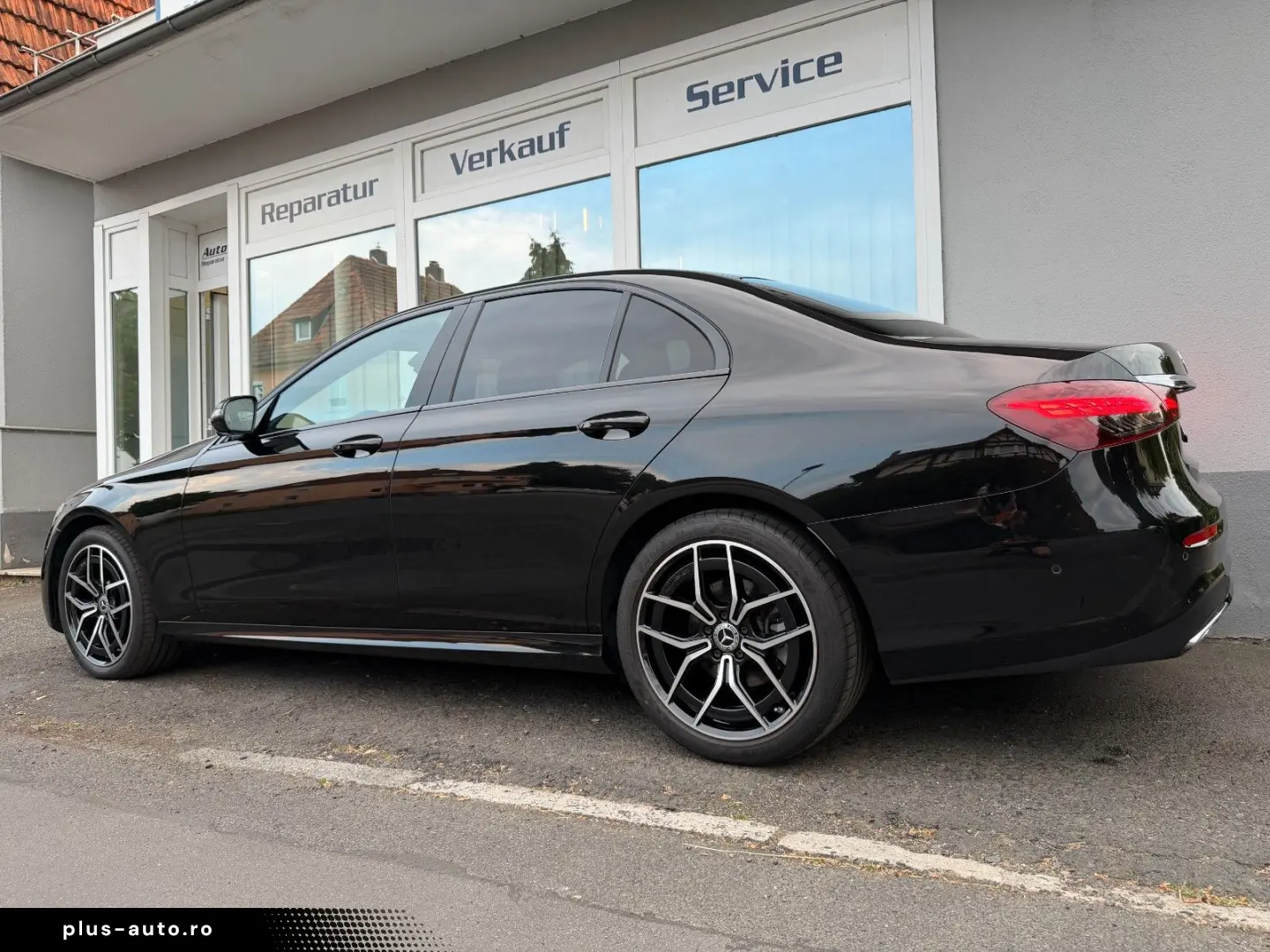 MERCEDES-BENZ E 300d 4M AMG Line