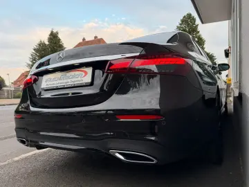 MERCEDES-BENZ E 300d 4M AMG Line