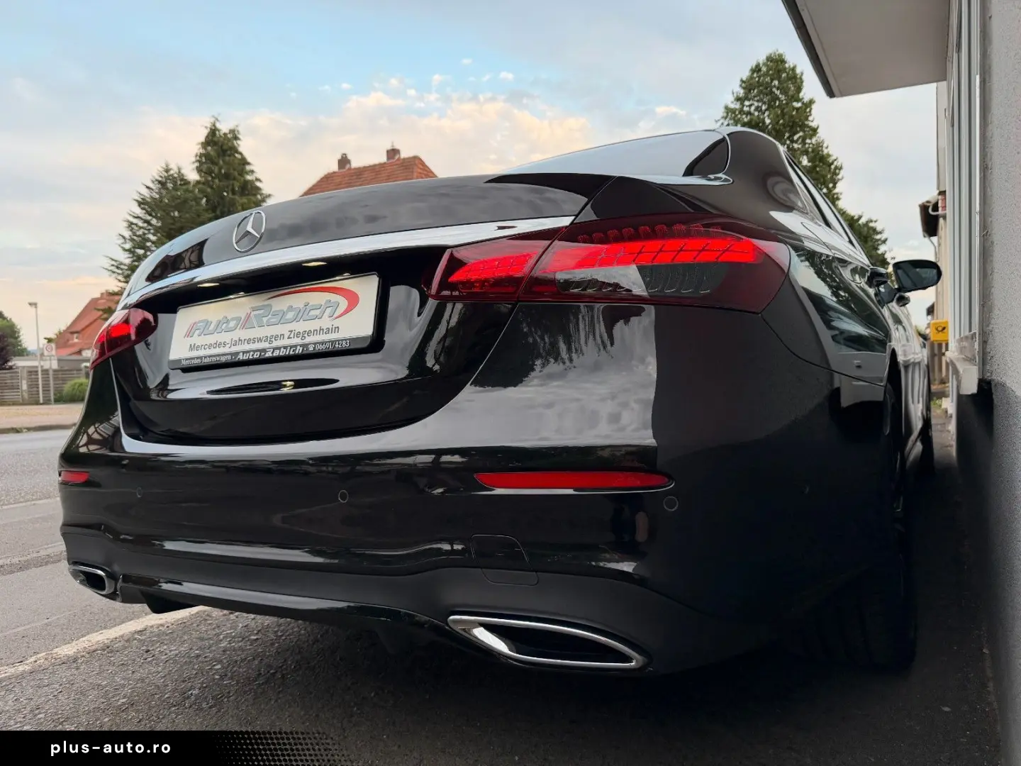 MERCEDES-BENZ E 300d 4M AMG Line