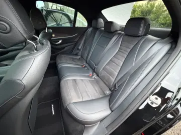 MERCEDES-BENZ E 300d 4M AMG Line