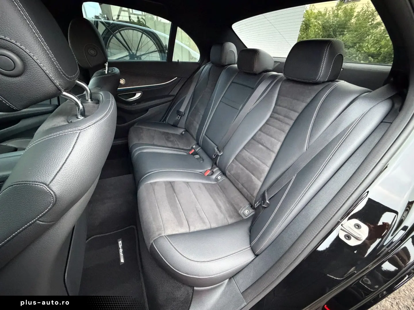 MERCEDES-BENZ E 300d 4M AMG Line