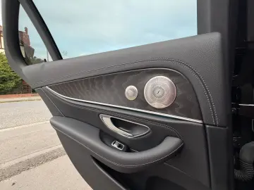 MERCEDES-BENZ E 300d 4M AMG Line