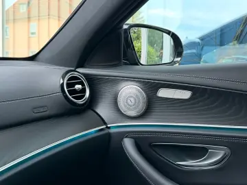 MERCEDES-BENZ E 300d 4M AMG Line