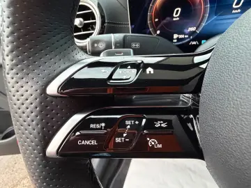 MERCEDES-BENZ E 300d 4M AMG Line