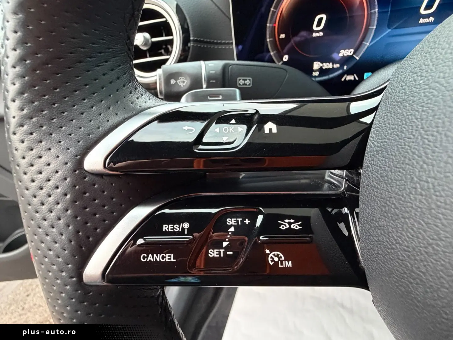 MERCEDES-BENZ E 300d 4M AMG Line