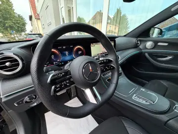 MERCEDES-BENZ E 300d 4M AMG Line