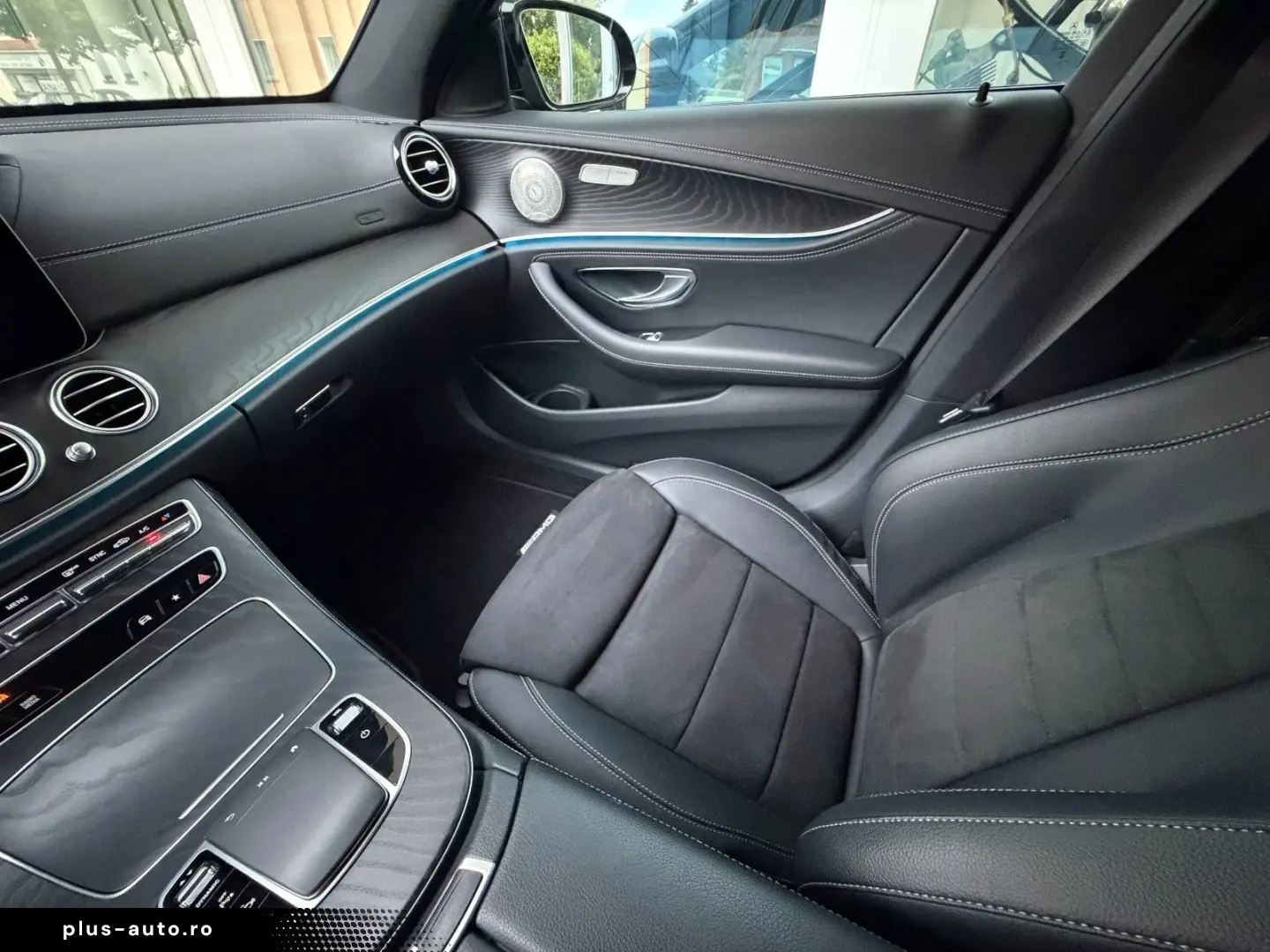 MERCEDES-BENZ E 300d 4M AMG Line
