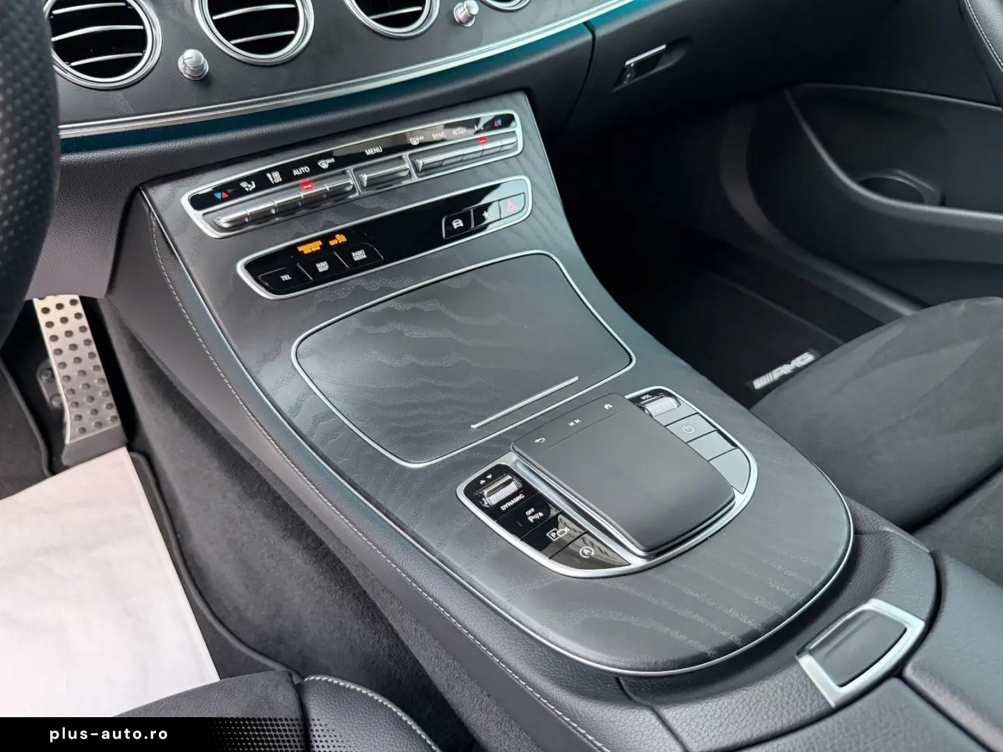 MERCEDES-BENZ E 300d 4M AMG Line