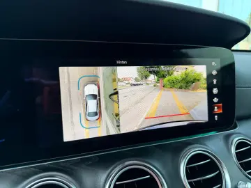 MERCEDES-BENZ E 300d 4M AMG Line