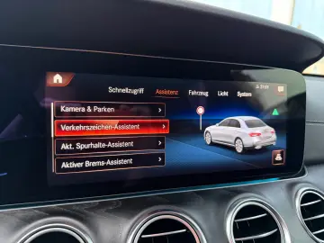 MERCEDES-BENZ E 300d 4M AMG Line