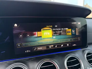 MERCEDES-BENZ E 300d 4M AMG Line