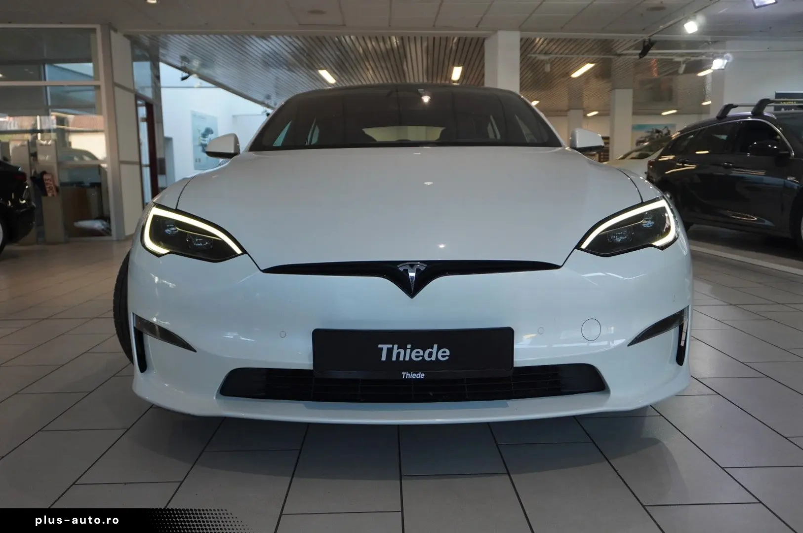 TESLA Model S DUAL-MOTOR LONGRANGE