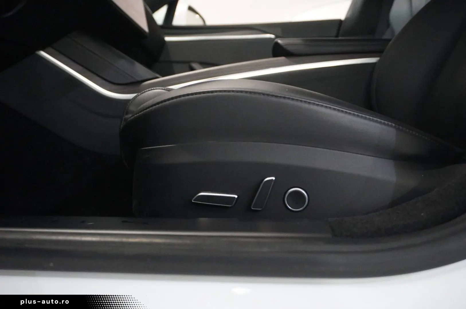 TESLA Model S DUAL-MOTOR LONGRANGE