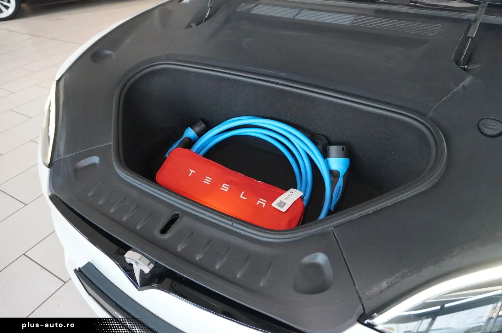TESLA Model S DUAL-MOTOR LONGRANGE