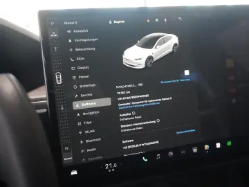 TESLA Model S DUAL-MOTOR LONGRANGE