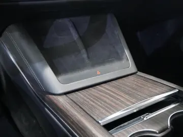 TESLA Model S DUAL-MOTOR LONGRANGE