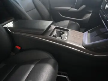 TESLA Model S DUAL-MOTOR LONGRANGE