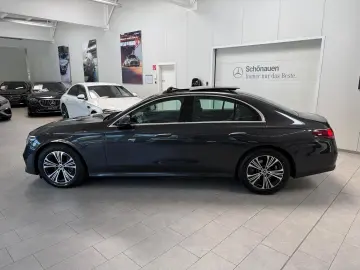 MERCEDES-BENZ E220 d 4M AVANTGARDE