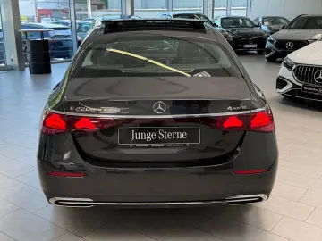MERCEDES-BENZ E220 d 4M AVANTGARDE