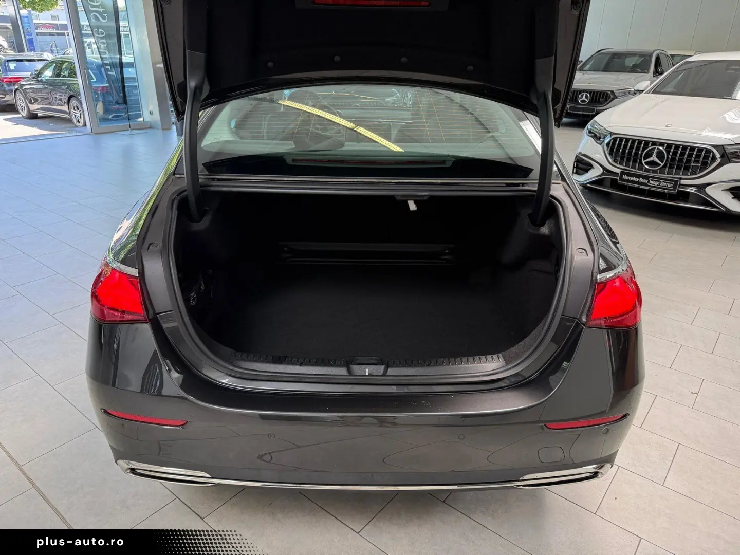 MERCEDES-BENZ E220 d 4M AVANTGARDE