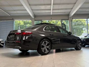 MERCEDES-BENZ E220 d 4M AVANTGARDE