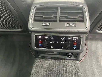 AUDI RS7 4.0 TFSI Performance SHZ 280 k mh HUD Pano