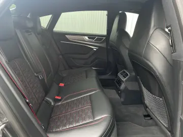 AUDI RS7 4.0 TFSI Performance SHZ 280 k mh HUD Pano