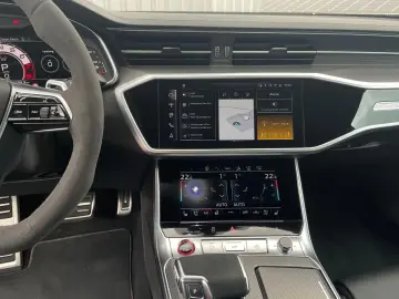 AUDI RS7 4.0 TFSI Performance SHZ 280 k mh HUD Pano