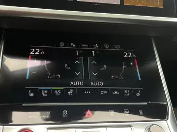 AUDI RS7 4.0 TFSI Performance SHZ 280 k mh HUD Pano