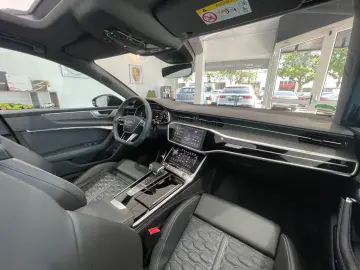 AUDI RS7 Sportback 4.0 TFSI quattro 1.Hand Pano VOLL