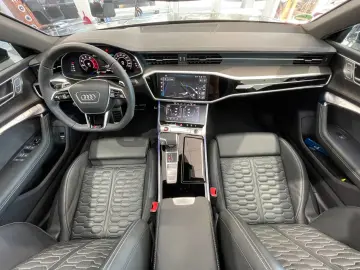 AUDI RS7 Sportback 4.0 TFSI quattro 1.Hand Pano VOLL