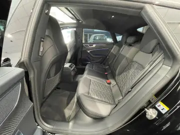AUDI RS7 Sportback 4.0 TFSI quattro 1.Hand Pano VOLL