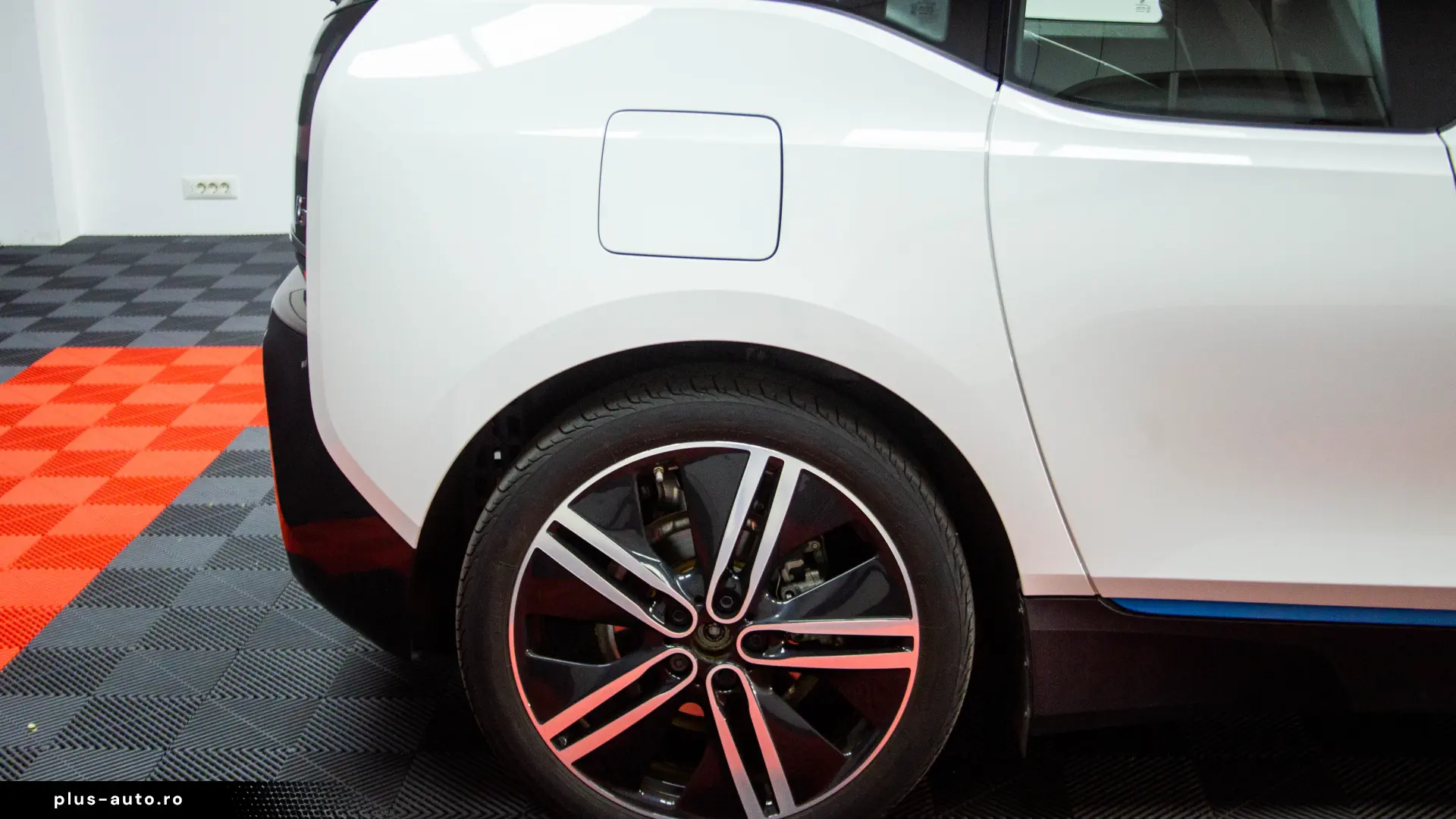 BMW i3 120 Ah – Bateria mare de 42.2 kWh