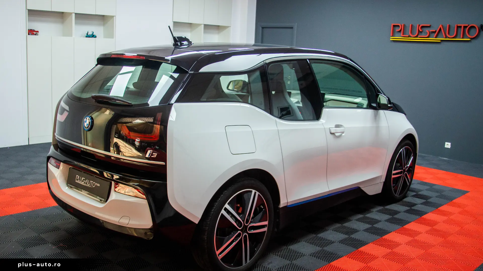 BMW i3 120 Ah – Bateria mare de 42.2 kWh