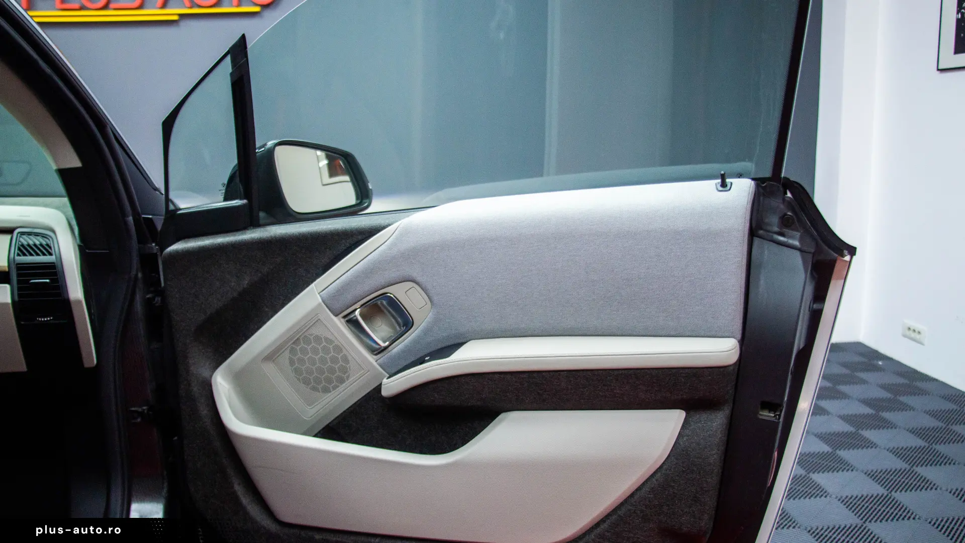 BMW i3 120 Ah – Bateria mare de 42.2 kWh
