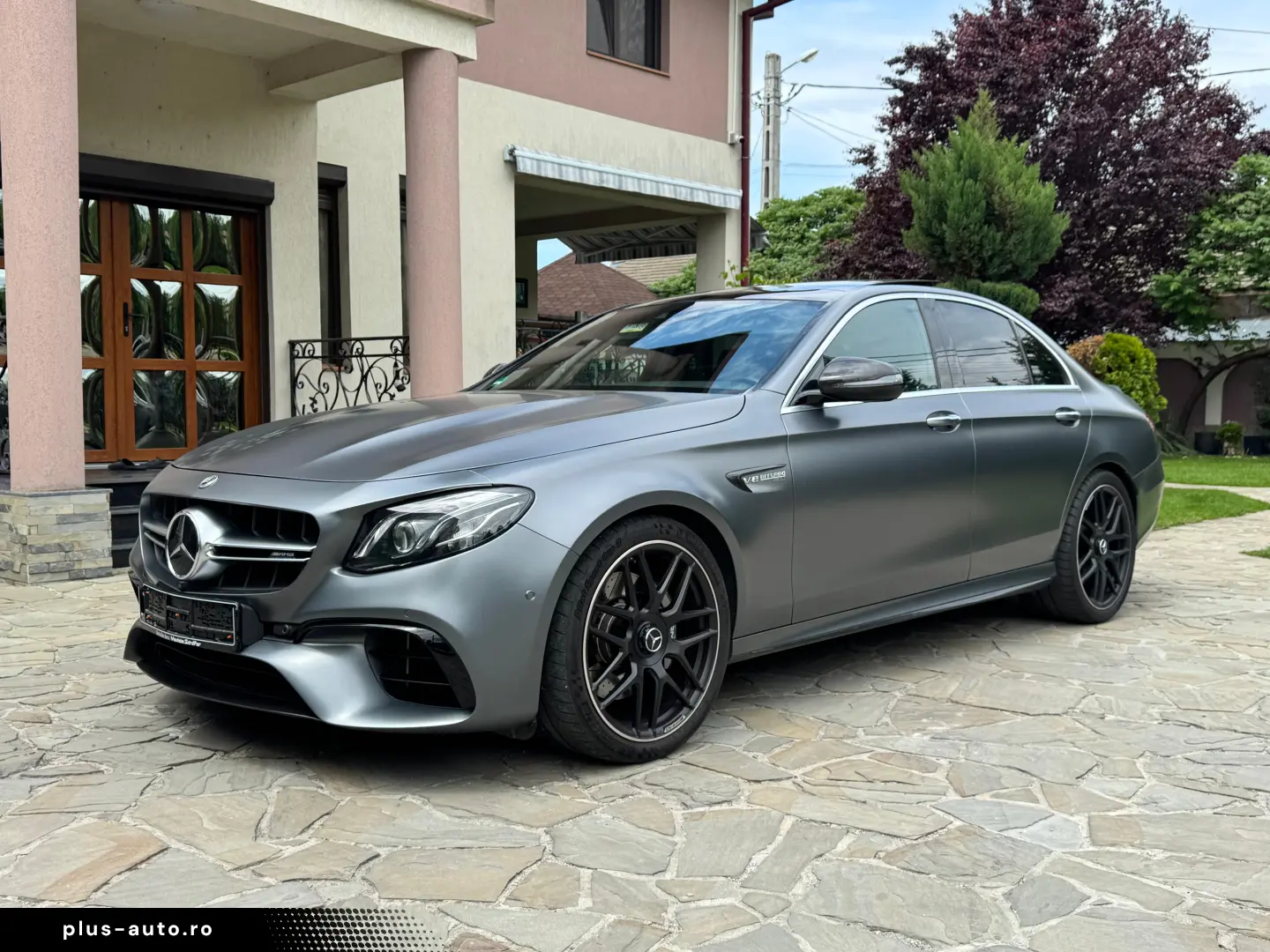 Mercedes-Benz E 63 AMG