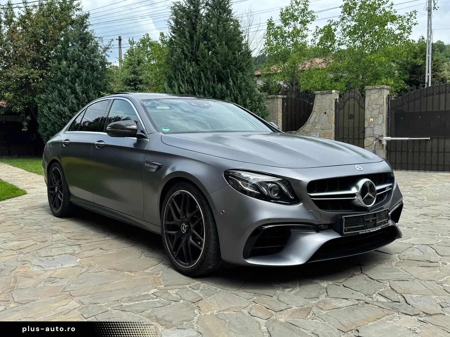 Mercedes-Benz E 63 AMG