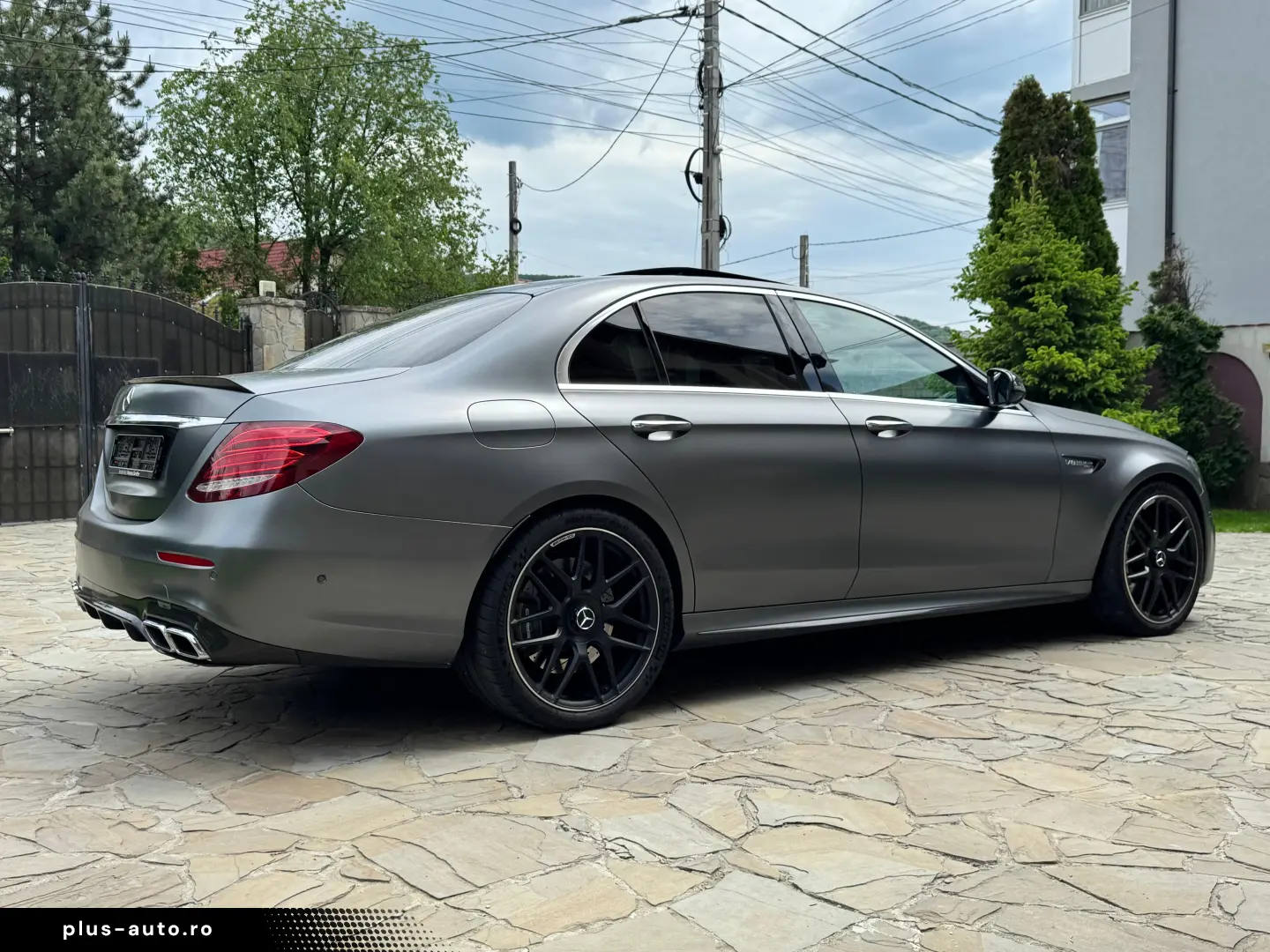 Mercedes-Benz E 63 AMG