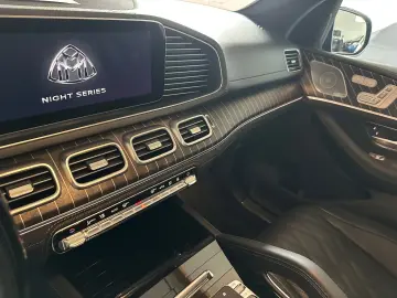 MERCEDES-BENZ GLS 600 Maybach NIGHT SERIES