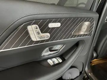 MERCEDES-BENZ GLS 600 Maybach NIGHT SERIES