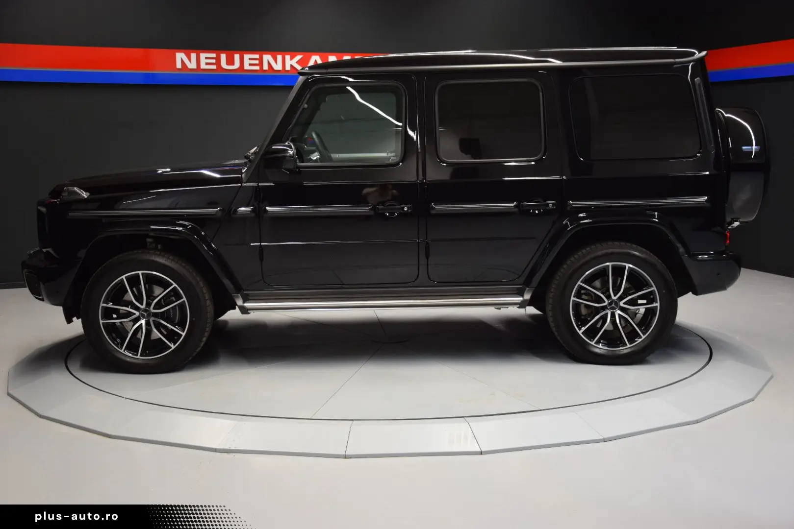 MERCEDES-BENZ G 450d AMG Line Burmester ACC AHK