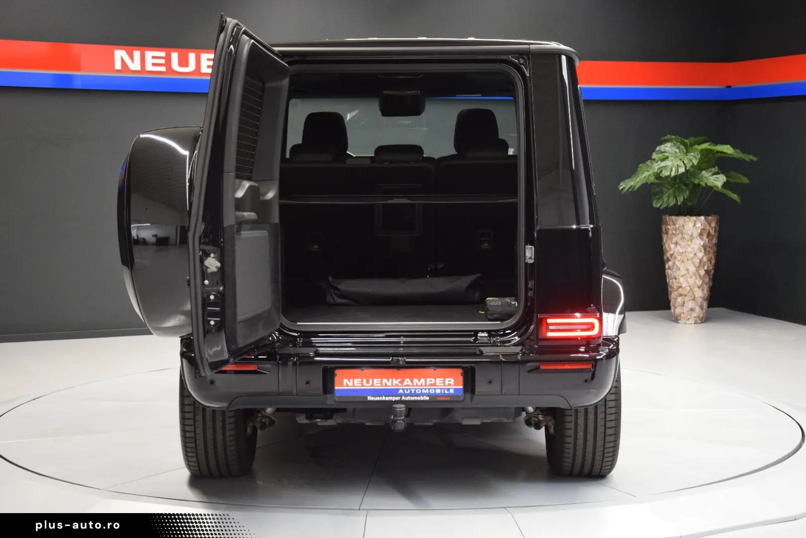 MERCEDES-BENZ G 450d AMG Line Burmester ACC AHK