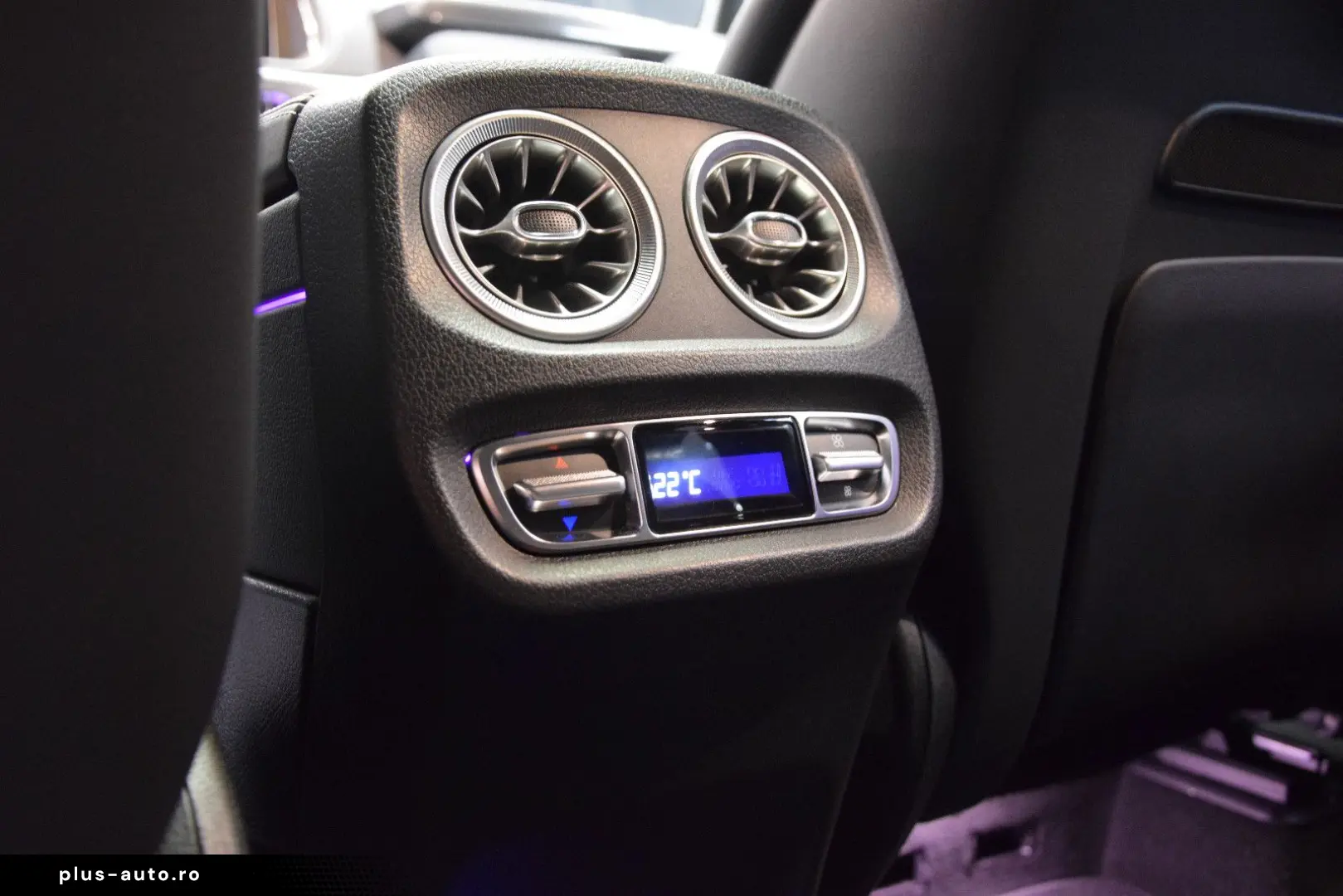 MERCEDES-BENZ G 450d AMG Line Burmester ACC AHK