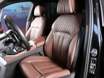 BMW X5 xDr.40d M-Sportp.AHK.Panod.Sitzbel.DrivProf.P