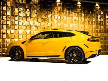 Lamborghini Urus SE - NOVITEC - ESTESO - LIVRARE RAPIDA!